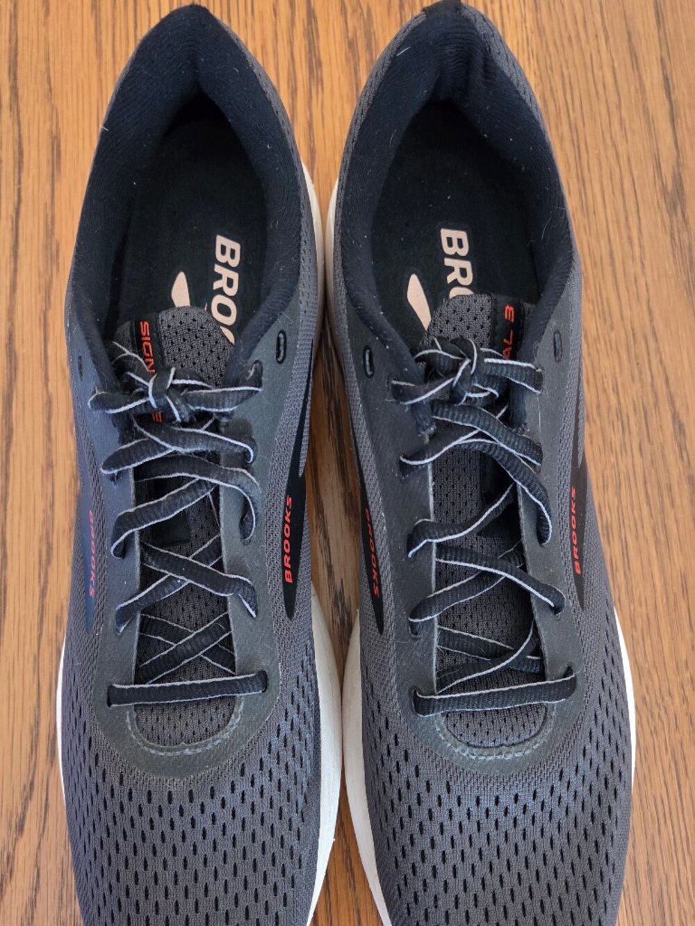 Brooks Signal 3 Running Shoes